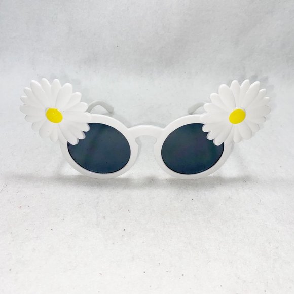 Daisy Daisy White & Yellow Selfie Glasses - Picture 9 of 11